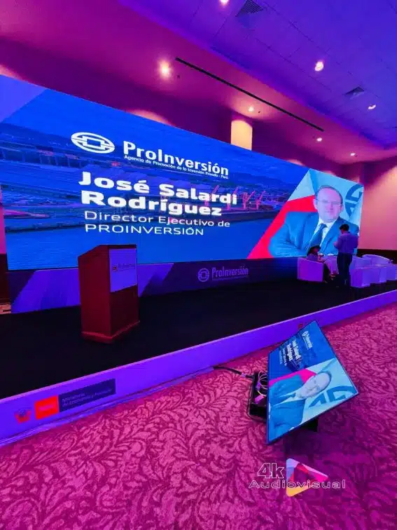 Alquiler de Pantalla led P2 gigantes curva para eventos en Lima